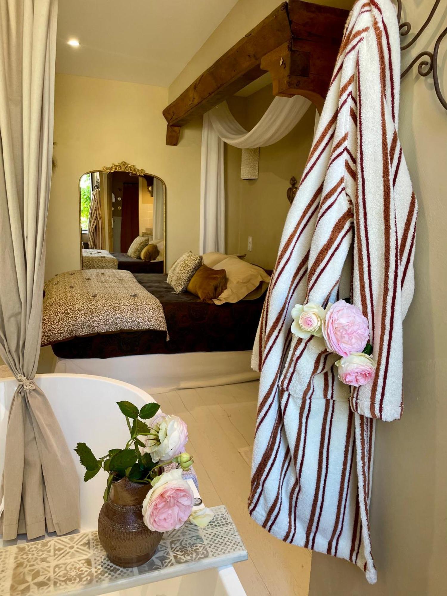 La Suite Dromoise 1809 Saint-Paul-les-Romans Bagian luar foto